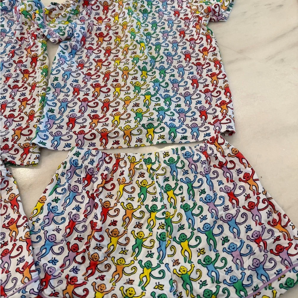 Roller rabbit monkey pajamas rainbow xxs two sets available. Price per set - Picture 9 of 12